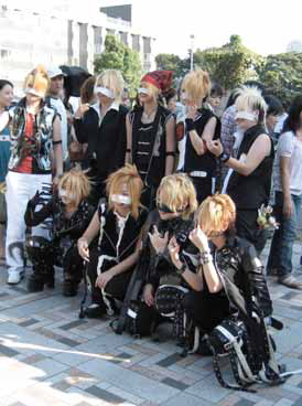 NV4_Groom_3